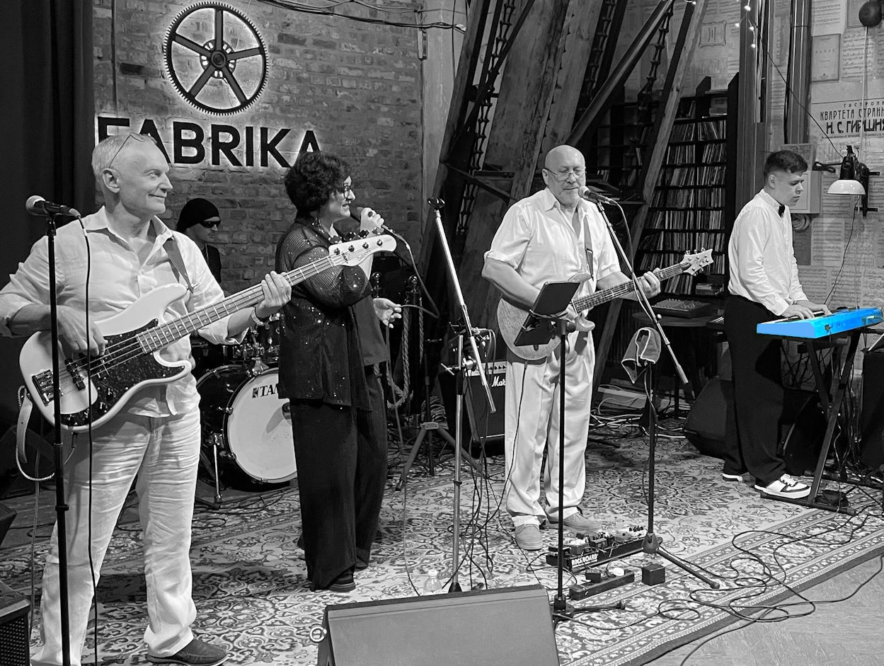 Solo Band live band performing on stage
